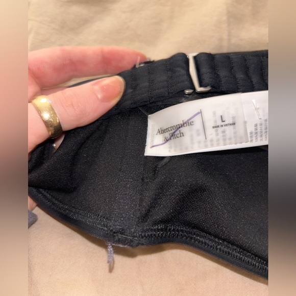 NWOT Abercrombie halter bikini top - Picture 3 of 3